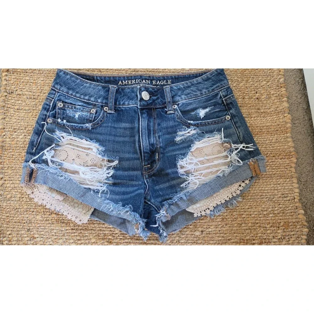 American Eagle Distressed Denim Shorts Lace + White Embroidered Top Boho Outfit